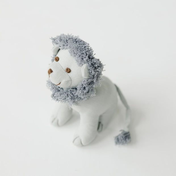 Linen Lion Rattle